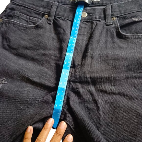 OLD NAVY DISTRESSED BLACK JEAN SHORTS RAW HEM - Picture 4 of 7